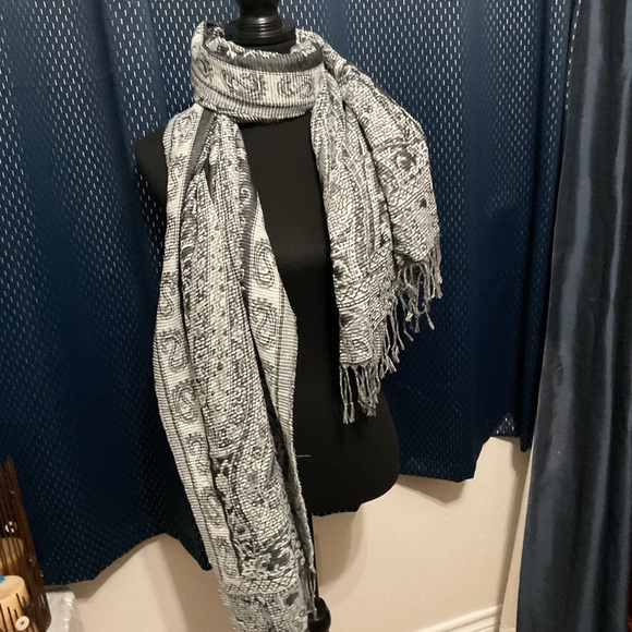 Inc International Concepts Women's Paisley Jacquard Wrap, Black Size OSFA. NWT - Picture 1 of 5
